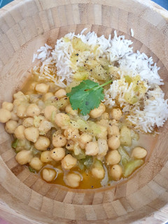 Una foto de Garbanzos vegetarianos al curry con Mambo