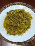 Revuelto de quinoa con gulas y espárragos verde en conserva