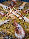 Arroz cristalino con setas, espárragos, gambas rojas y escamarlanes