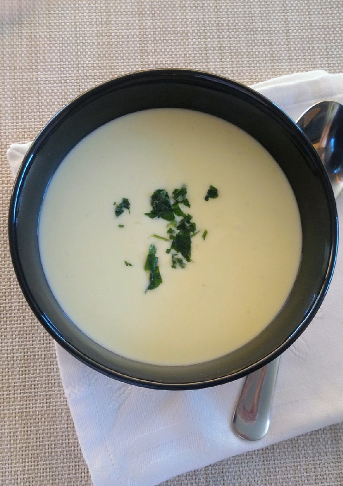 Una foto de Vichyssoise (crema de puerros)