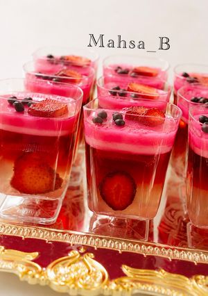 عکسی از دستور ژله توت فرنگی