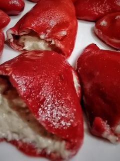 Una foto de Pimientos rellenos de atún y quesitos