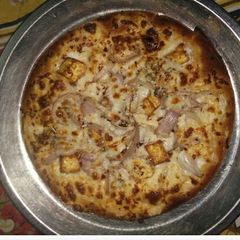 A picture of Pizza.