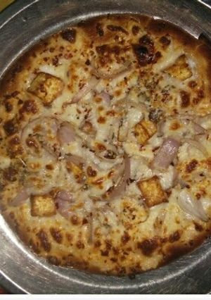 A picture of Pizza.