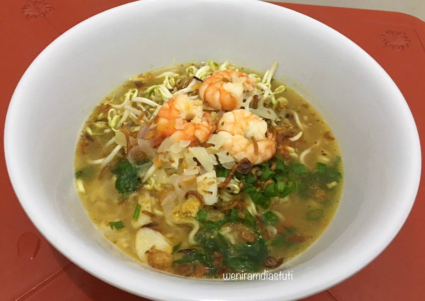 Kreasi Indomie Kuah Soto Rasa Istimewa