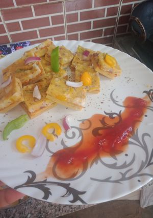 A picture of Steam besan pizza cutlats.