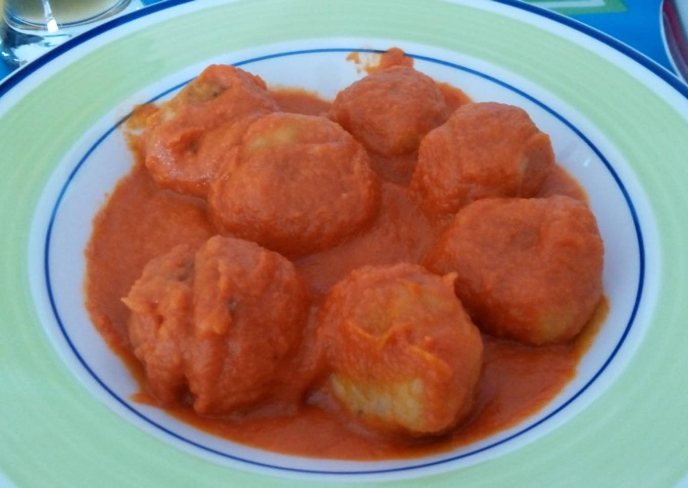 Albóndigas de pescado en salsa de zanahorias
