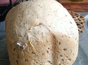 Una foto de pan de lino y avena