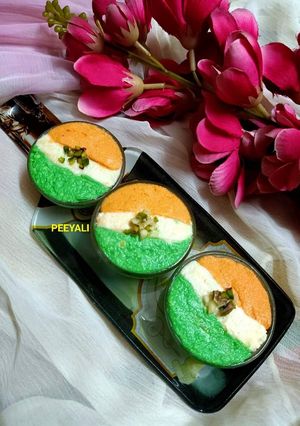 ট্রাইকালার সন্দেশ (Tri colour sandesh recipe in Bengali) রেসিপির প্রধান ছবি