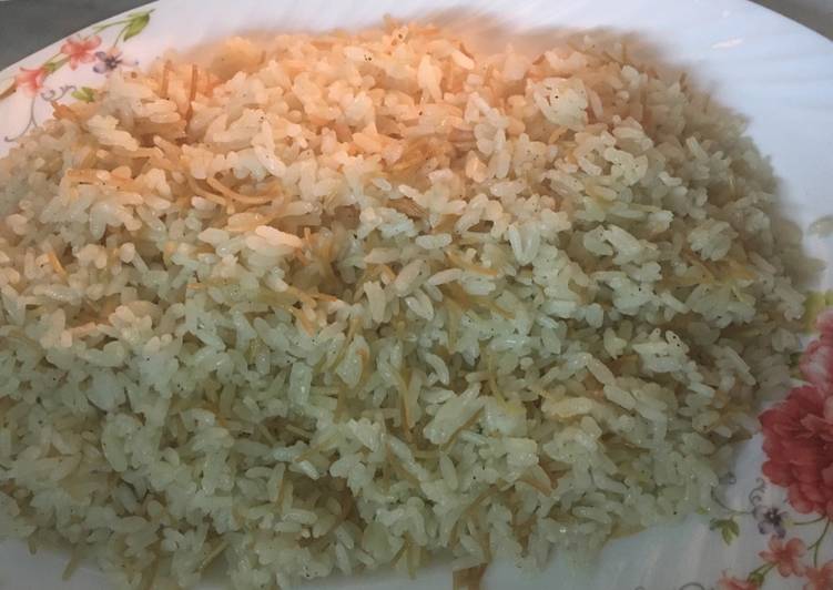رز بالشعيريه مفلفل