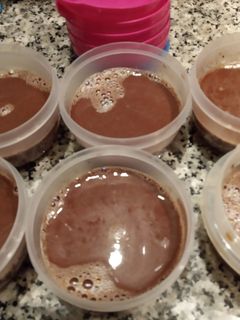 Una foto de Flan de chocolate con gelatina sin horno