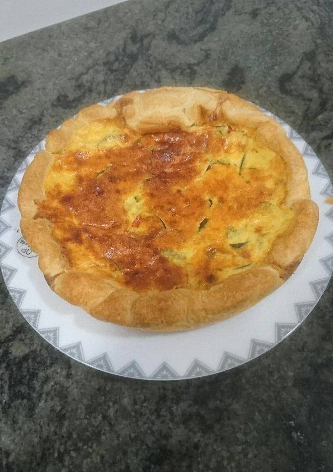 Una foto de Pisto y quiché de calabacín