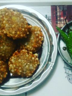 साबूदाना वडा़ (Sabudana vada recipe in hindi) रेसिपी मुख्य फोटो