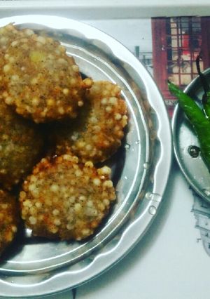 साबूदाना वडा़ (Sabudana vada recipe in hindi) रेसिपी मुख्य फोटो