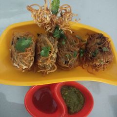 A picture of Crispy crunchy Noodles cutlet.