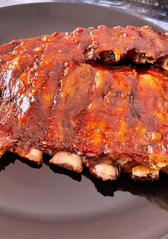 Una foto de Costillas cerdo con salsa barbacoa