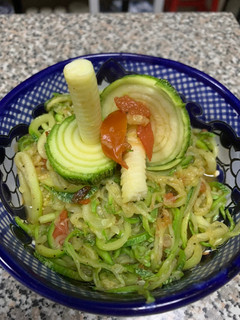 Una foto de Espaguetti de zucchini “calabacitas”