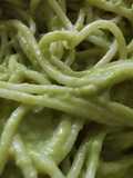 Espagueti con nopales, hoja santa y ajonjolí para San Valentín