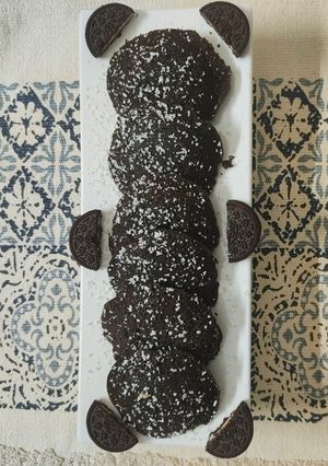 A picture of Oreo Biscuit Cake.