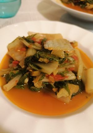 Una foto de Acelgas con tomate y comino 💚🤩