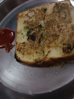 सूजी टोस्ट(Sooji toast recipe in hindi) रेसिपी मुख्य फोटो