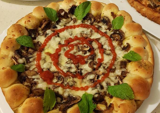 طرز تهیه روز جهانی پیتزا (پیتزا گوشت و قارچ با خمیر جادویی) ساده و ...