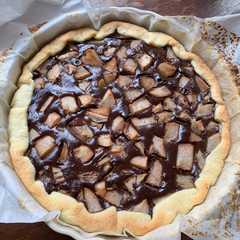 A picture of Tarte poire-chocolat.