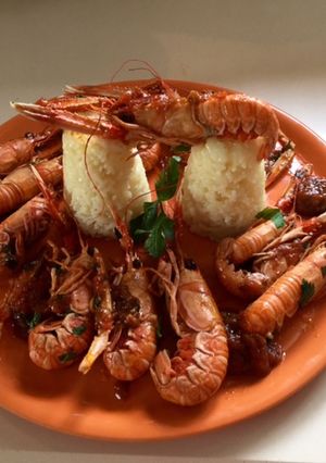Una foto de Cigalas en salsa