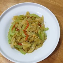 Bitter Gourd with Pickles 咸菜苦瓜 A picture of Bitter Gourd with Pickles 咸菜苦瓜.