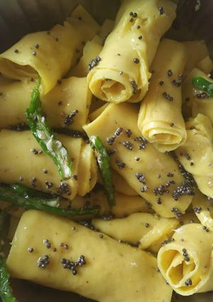 A picture of Gujju Special Khandvi.
