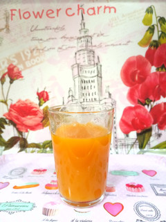 Una foto de Zumo de mango y té rojo