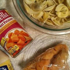 A picture of Mushroom Tortellini Salad.