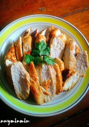 รูปของ อกไก่ย่างหอมๆ