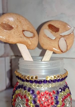 ડાલગોના કેન્ડી (Dalgona Candy Recipe In Gujarati) રેસીપી મુખ્ય ફોટો