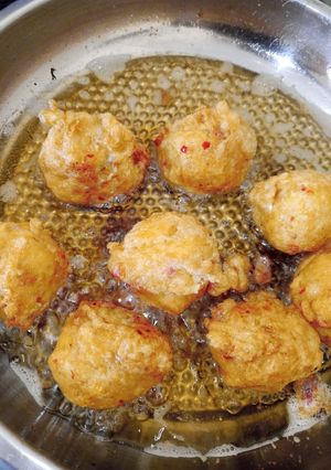 A picture of Yam balls.