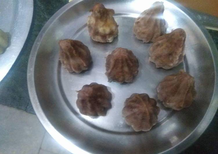 Steps to Make Award-winning Cocoa Modak