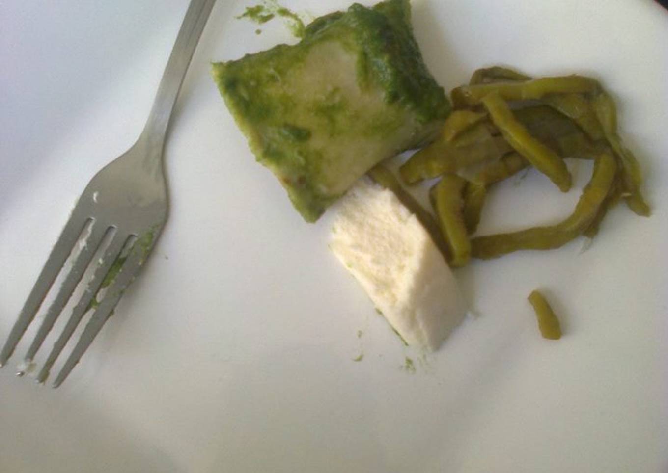 Entomatilladas de milpa o tacos verdes de milpa con nopales y queso