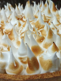 Una foto de Tarta de limón y merengue- Lemón pie