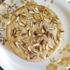 A picture of Roasted Badam Pista Malai Cake.