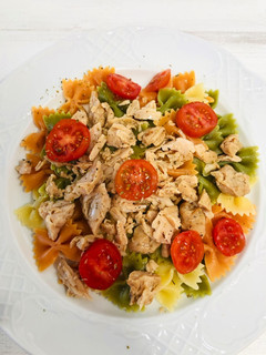 Foto principal de Ensalada de pasta y pollo