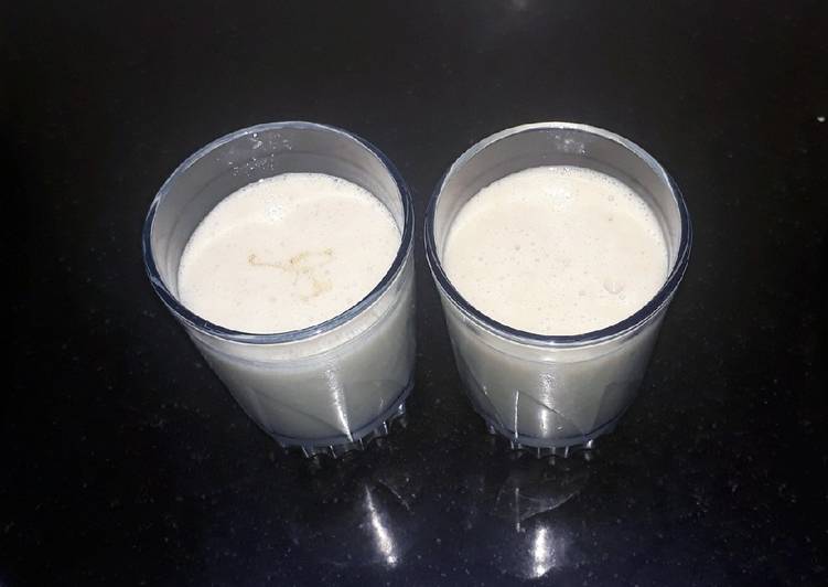 Recipe of Banana Milk shake in 32 Minutes for Family