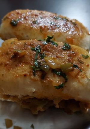 A picture of Butter Masala Pav.