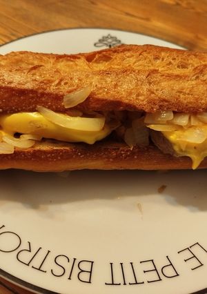 A picture of Comfort Sandwich.