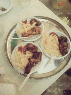 A picture of Roasted peppered chicken & Chips.