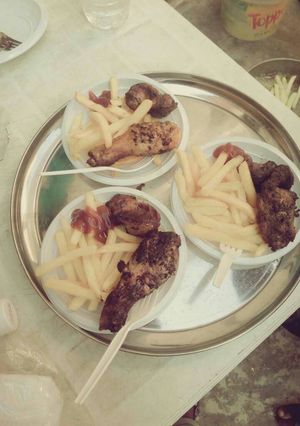 A picture of Roasted peppered chicken & Chips.