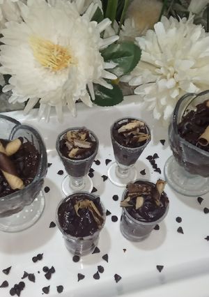 A picture of Chocolate pudding 😋😋😋.