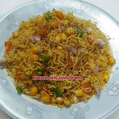 A picture of Corn sev chaat.
