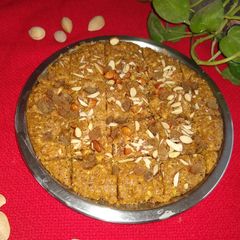 A picture of Besan suji burfi.