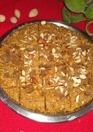 A picture of Besan suji burfi.
