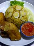 ข้าวหมกไก่ไข่นกกะทา
